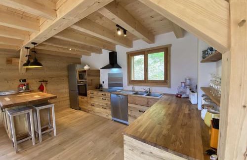 Beaufort Chalet De Ski | Chalet réçent pour 15 pers. avec wifi et parking à Arêches-Beaufort - FR-1-342-310