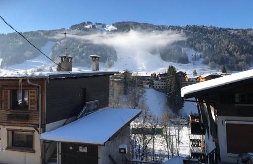 Morzine Chalet De Ski | Chalet rénové de 170m² au centre de Morzine, 11 pers., proche télécabine, parking, terrasse, cheminée - FR-1-754-5