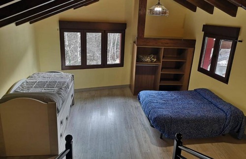 Puente de Domingo Florez Chalet De Ski | Chalet 'Rio Cabrera' with Private Terrace and Wi-Fi