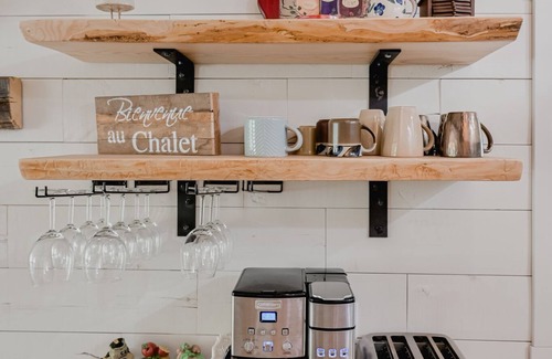 Potton Cabine | Chalet rustique avec spa/foyer/Étang privé - 5 min de la plage et ski