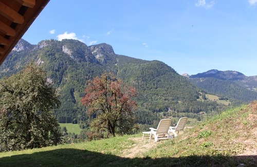 Le Petit-Bornand-les-Glieres Chalet De Ski | Chalet Savoyard Neuf, 8 Personnes, Tout Confort au Milieu des Montagnes