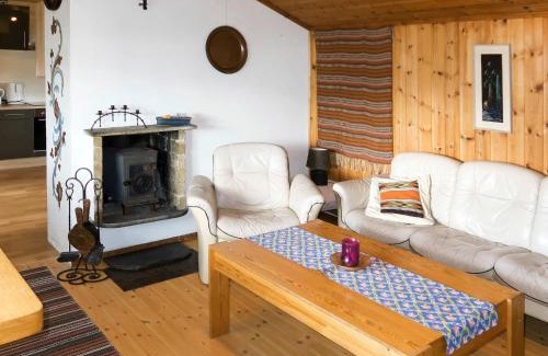 Balestrand Chalet De Ski | Chalet Skåsheim - FJS023 by Interhome