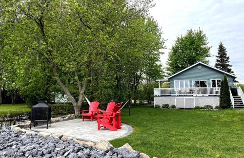 Le Haut-Richelieu Regional County Municipality Chalet De Ski | Chalet St-Jean-Sur-Richelieu Waterfront