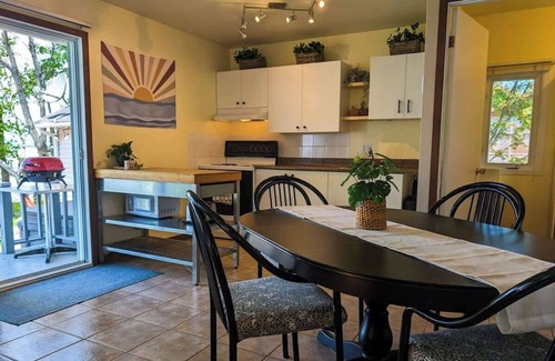 Cap-Saint-Ignace Chalet De Ski | Chalet / Studio #1 Bord de l'eau | Spa | Foyer | Wifi