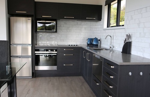 Napier Chalet De Ski | Chalet Swen Song, Pacific Heights