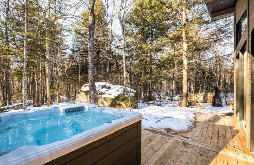 Lac Superieur Village Chalet De Ski | Chalet TERRE en harmonie avec la nature, Tremblant