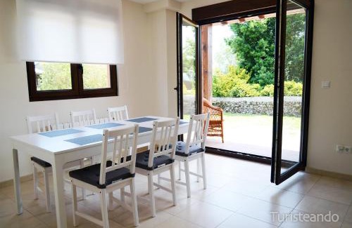 Pesues Maison | Chalet Tina Mayor: amplio jardín y tranquilidad muy cerca de la playa