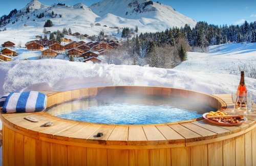 Le Chinaillon Chalet De Ski | Chalet Tolar - base familiale en montagne pour 14, jacuzzi - OVO Network