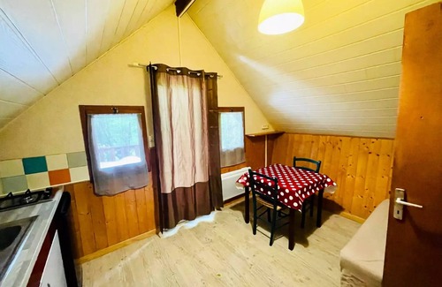 Camon Chalet De Ski | Chalet Tournesol Standard 14m² (without bathroom) - 1 bedroom + uncovered terrace 9m² 2 persons