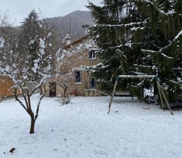 Vebre Chalet De Ski | CHALET Tout Confort Proche d AX 3 Domaines