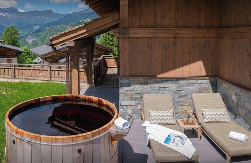 Crest-Voland Chalet De Ski | Chalet Touva - séjour bien-être et luxe pour 13 - OVO Network