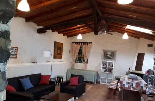 Rovittello Chalet De Ski | Chalet "Villa Vecchio" with Mountain View, Private Pool & Wi-Fi