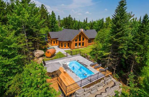 Fiddler Lake Resort Chalet De Ski | Chalet White Rabbit au Lac Fiddler