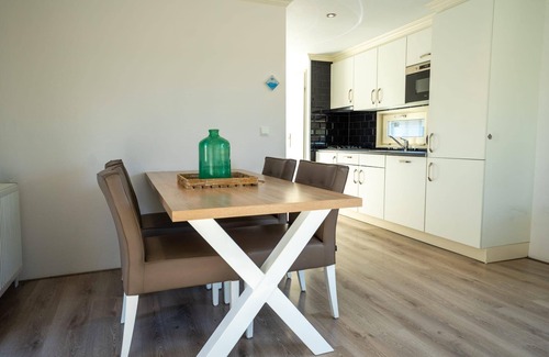 Municipality of Hellevoetsluis Maison | Chalet avec 2 chambres à coucher et lave-vaisselle