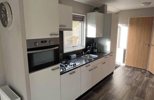 Municipality of Hellevoetsluis Maison | Chalet avec 2 chambres à coucher et lave-vaisselle