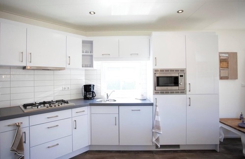 Velsen-Zuid Maison | Chalet with 2 bedrooms and a terrace
