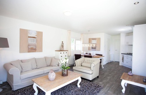 Velsen-Zuid Maison | Chalet with 2 bedrooms and a terrace