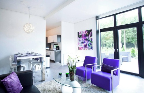 Velsen-Zuid Chalet De Ski | Chalet with 2 bedrooms and a terrace