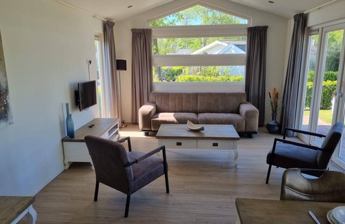 Velsen-Zuid Maison | Chalet with 2 bedrooms and a terrace