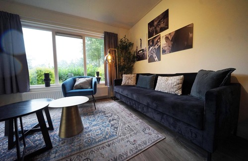 Velsen-Zuid Maison | Chalet with 2 bedrooms and a terrace