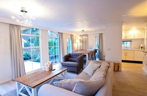 Beekbergen-Zuid Maison | Chalet with 3 bedrooms and a terrace