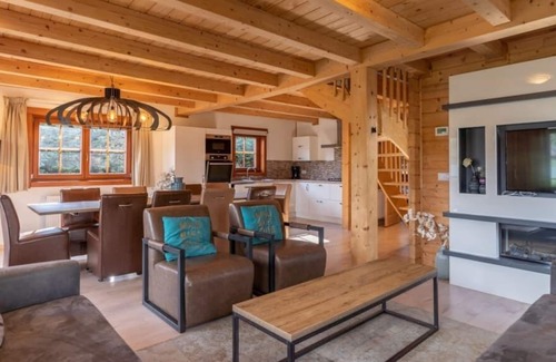 Langeberg Maison | Chalet with 6 bedrooms and 2 parking spaces