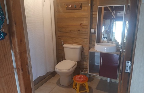 Arroio do Rosa Cottage | Chalet with balcony and peace 5 mins from the beach