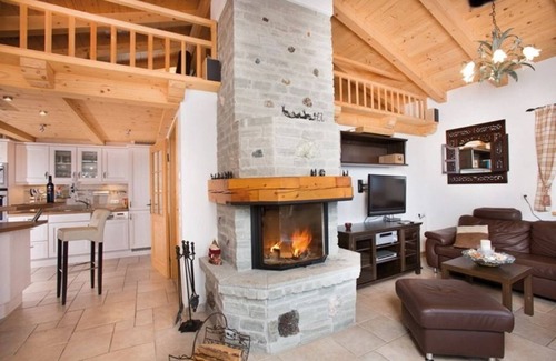 Hochkrimml Maison | Chalet with breathtaking mountain views, sauna, and proximity to the lift in the