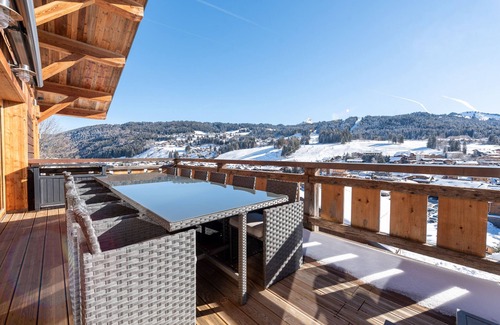Les Gets Chalet De Ski | Chalet avec jaccuzi à 2 pas du centre et vue à 180° sur village et pistes