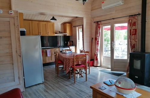 Vaunac Chalet De Ski | Chalet with private pool overlooking meadow and woodland