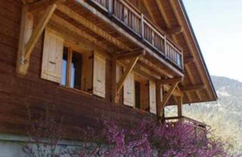 Queige Chalet De Ski | Chalet bois tout confort, indépendant, au calme, avec jolie vue sur Mont-Blanc