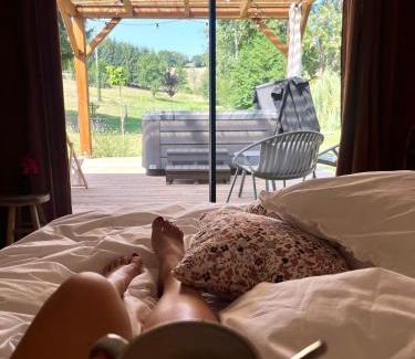 Chataigneraie Cantalienne Lit Et Petit-Déjeuner | Chalet Zénaé