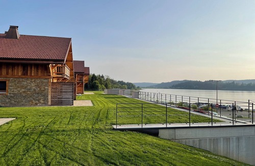 Malbuisson Chalet De Ski | Chalets Coeur du Lac MALBUISSON / 10km de METABIEF / 4 personnes (+2) / 56 m2