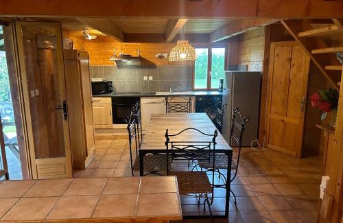 Ussel Station Balnéaire | Chalets de l Empereur