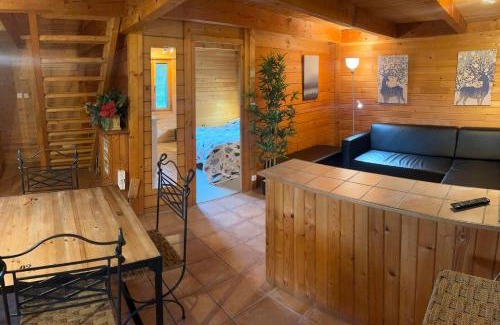 Ussel Station Balnéaire | Chalets de l Empereur