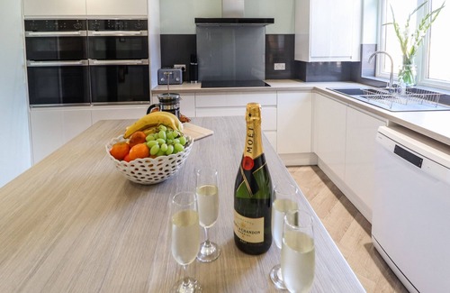 Skegness Maison | CHALFONT LODGE, pet friendly, character holiday cottage in Skegness