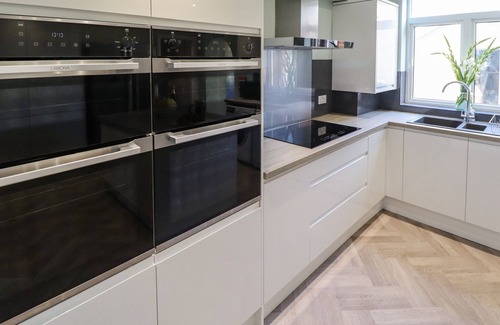 Skegness Maison | CHALFONT LODGE, pet friendly, character holiday cottage in Skegness