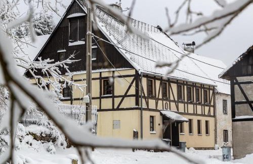Horni Blatna Maison | Chalupa Hrázděnka v Krušných horách