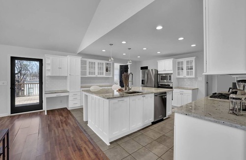 Chamblee Maison | Chamblee Retreat 3BR Home w Spacious Porch