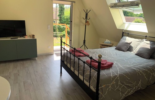Hauville Lit Et Petit-Déjeuner | Vrbo Property