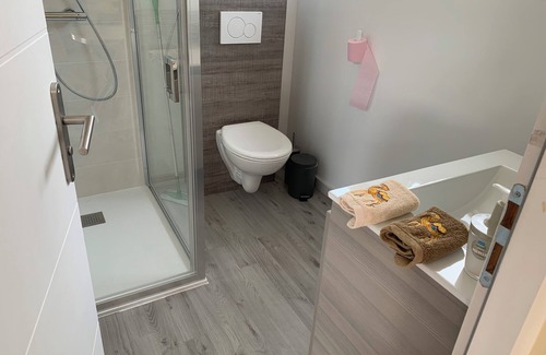 Hauville Lit Et Petit-Déjeuner | Vrbo Property
