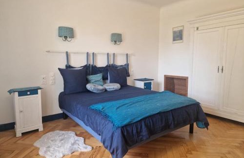 Labouheyre Maison | Chambre 2 Bleue - WIFI - Proche gare