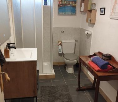 Sancoins Maison | Chambre agréable au fond du jardin