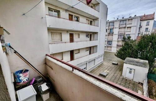 Quartier Chorier-Berriat Appartement | Chambre au Cœur Grenoble - Calme & Tout Equipé avec WIFI
