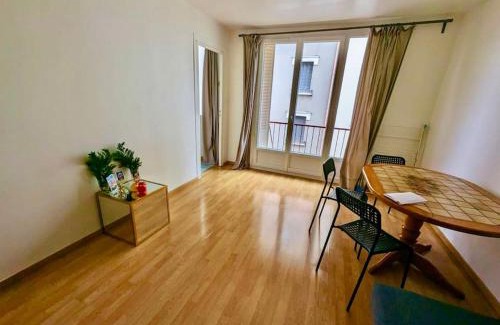 Quartier Chorier-Berriat Appartement | Chambre au Cœur Grenoble - Calme & Tout Equipé avec WIFI