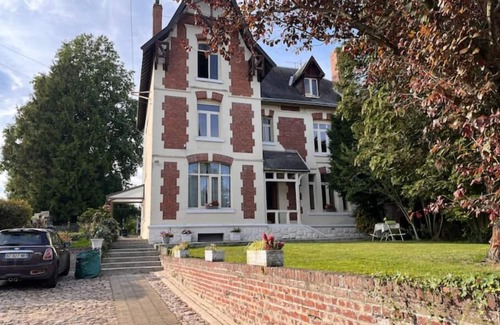 Croisilles Maison | Chambre au calme dans un village avec toutes commodités "Vers le soleil levant"