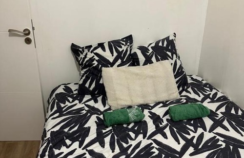 Plessis Tison Appartement | Chambre avec cuisine privé