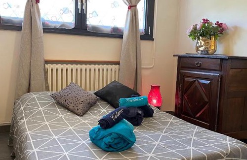 Peloux-Mail Maison | Chambre avec Spa et Sauna privatisés