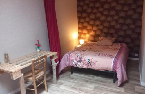La Roche-sur-Yon Maison | Chambre bordeaux