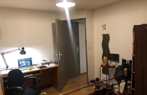 Charleville-Mezieres Maison | Chambre calme dans une colocation de 5 personnes